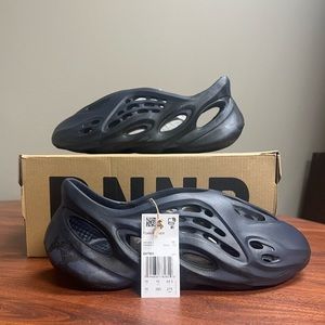 Adidas Yeezy Foam RNNR